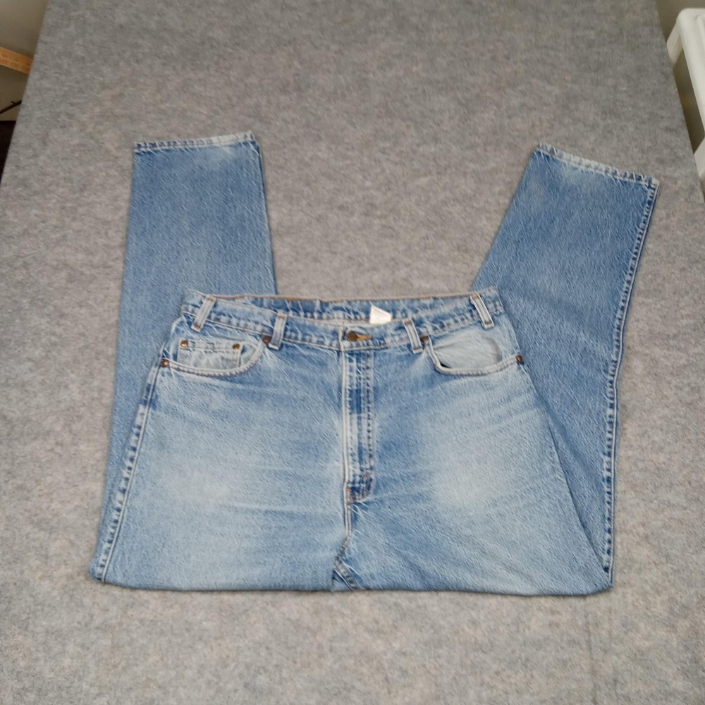Vintage Levis Jeans Men 32x31 Light Straight Leg Denim Classic Fading Work Heavy